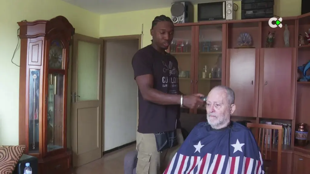 Un negocio social: peluquería a domicilio para personas con movilidad reducida. RTVC