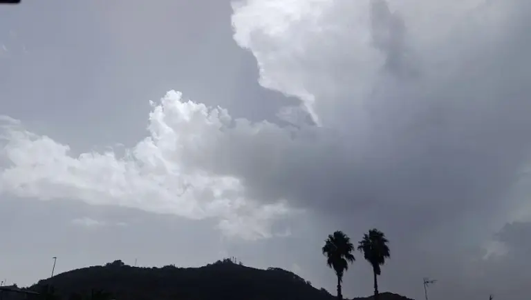 Canarias, en alerta por temperaturas máximas y riesgos de incendios forestales