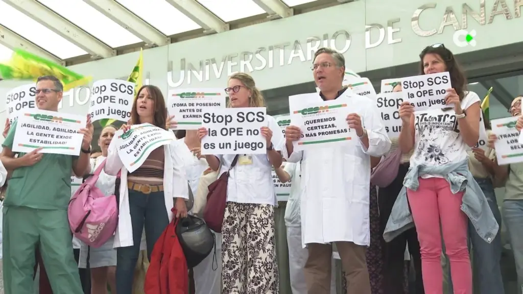 Un 65% de los médicos interinos del SCS secundan la huelga. Imagen de la huelga que se celebró este martes en Canarias. RTVC.