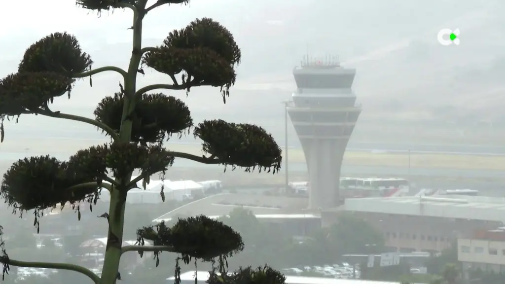 Meteorología adversa en el entorno del Aeropuerto de Tenerife Norte obliga el desvío de cuatro vuelos