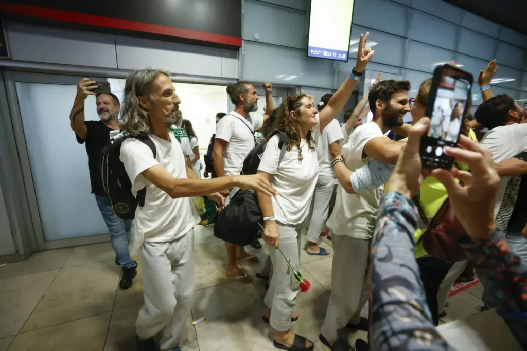 Llegada a Madrid de los 21 activistas españoles que formaban parte de la Flotilla Global Sumud retenidos por Israel