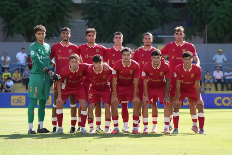 1-2 | El Tenerife B vence al Orihuela y consolida su liderato en la Segunda Federación