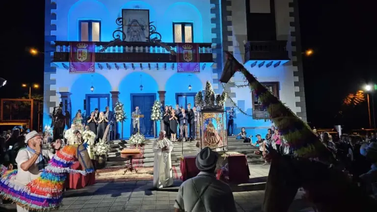 Tazacorte se viste de emoción con la visita de la Virgen de las Nieves al municipio