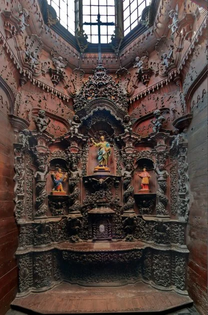 Retablo de madera de la Capilla Carta.