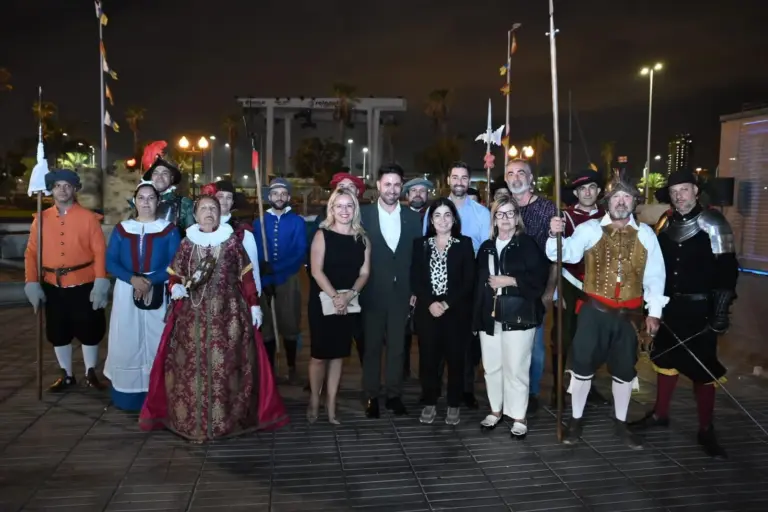 Las Palmas de Gran Canaria revive su historia con la recreación de la Batalla Naval
