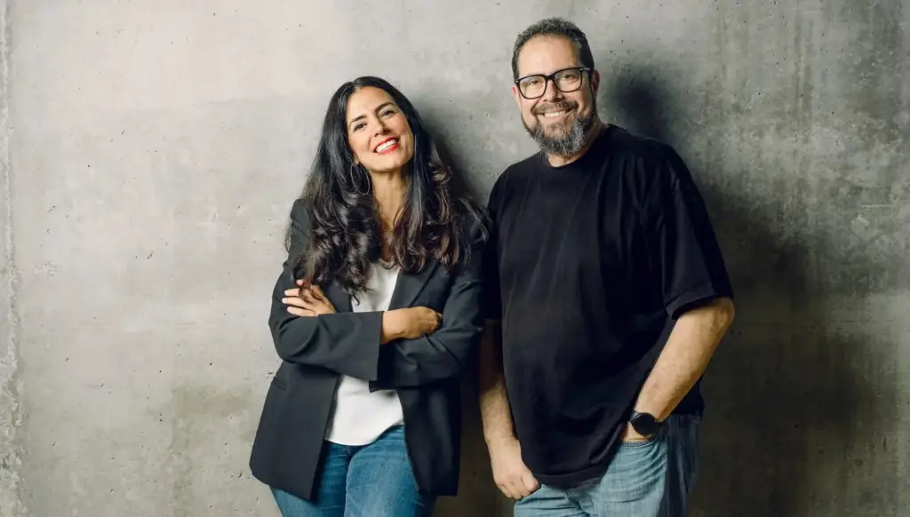 El espacio de la Radio Canaria apoya la creatividad, el diseño de autor y la industria textil canaria en Tenerife Fashion Beach Costa Adeje