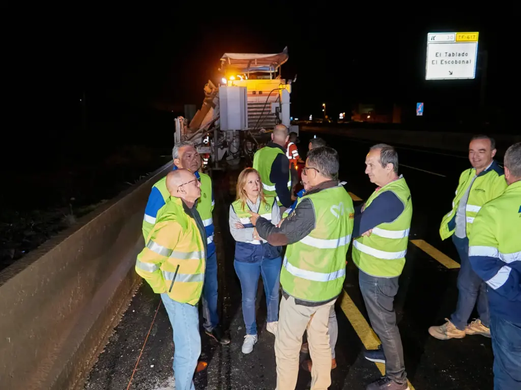 El Cabildo finaliza las obras de asfaltado de la autopista TF-1 en el tramo entre Arico, Fasnia y Güímar. Imagen/Cabildo de Tenerife.