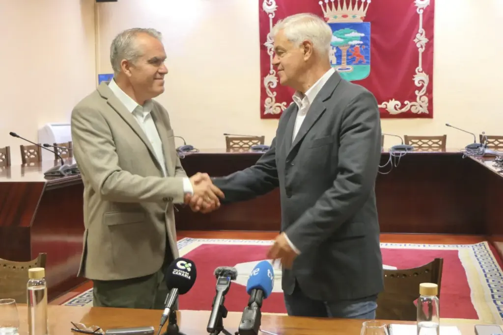 El PSOE y el PP cierran un acuerdo para gobernar en el Cabildo de El Hierro