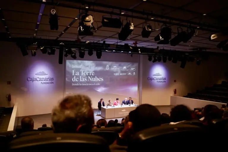 El Teide, un laboratorio natural analizado en el ciclo ‘La Torre de las Nubes’