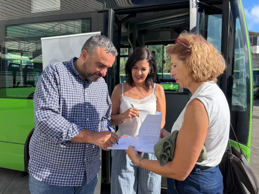 Acuerdo de La Laguna y Santa Cruz para reforzar y mejorar el transporte urbano 