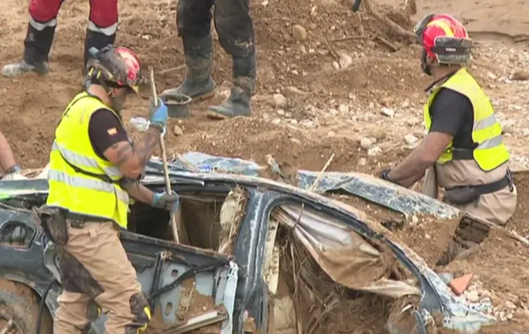 Efectivos de emergencias se trasladaron desde Canarias en las primeras horas tras la dana