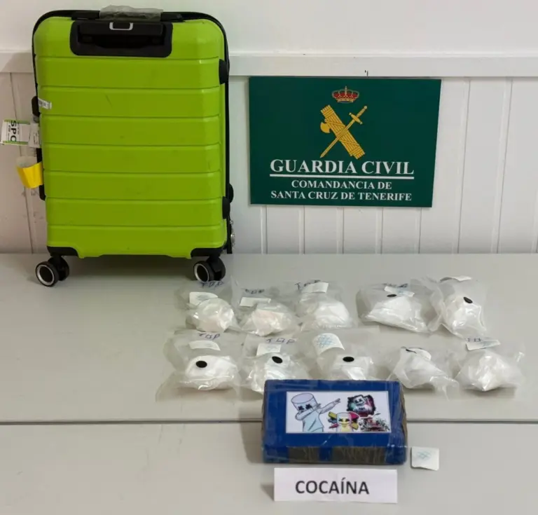 Detenido en el aeropuerto de La Palma con 2,3 kilos de cocaína ocultos en su equipaje