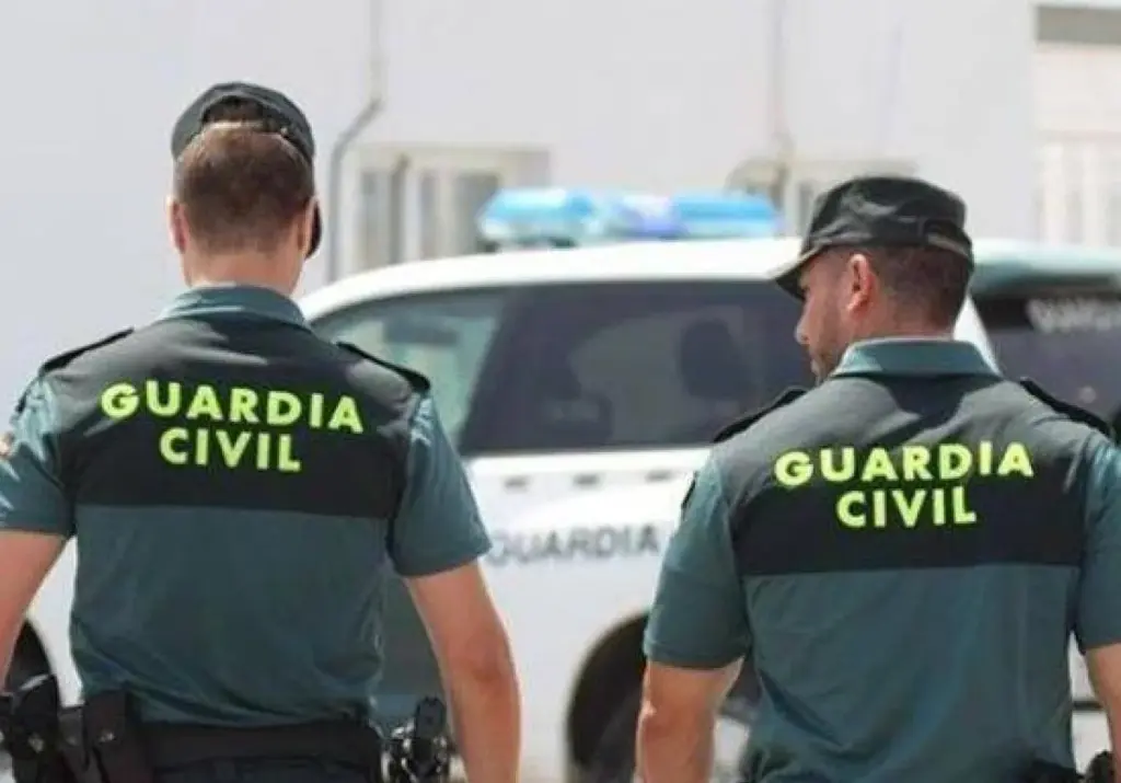 Solo 35 segundos necesitan once efectivos de la Unidad de Seguridad Ciudadana de Las Palmas para desplegar un dispositivo de control