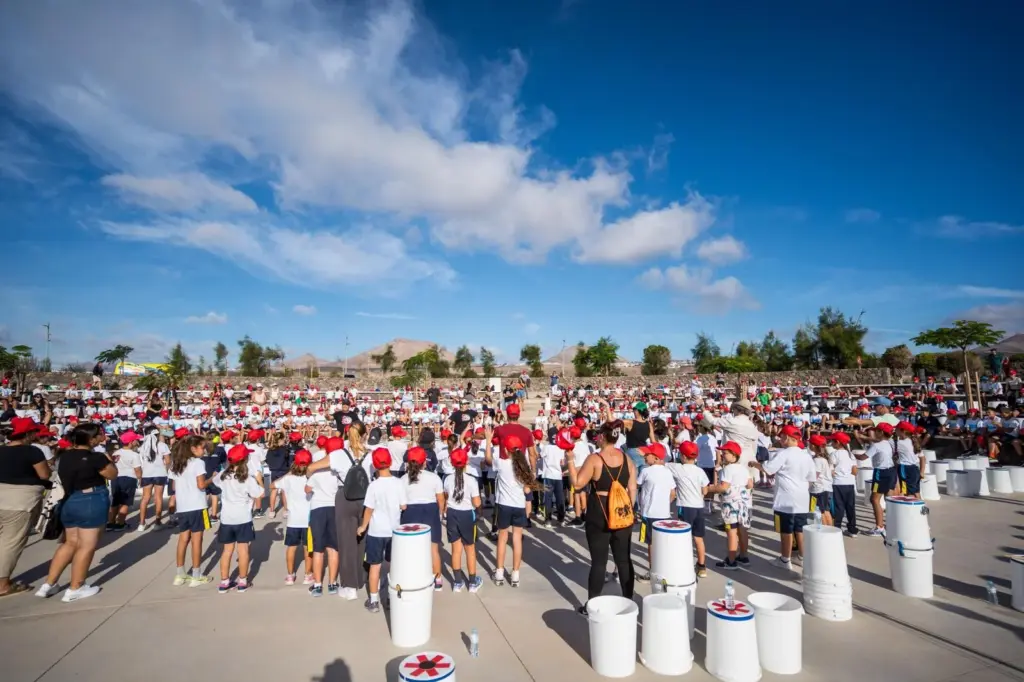 Organizado por Arenao Producciones, el festival cuenta con el patrocinio de Turismo Lanzarote, Centros de Arte, Cultura y Turismo, y Cabildo de Lanzarote