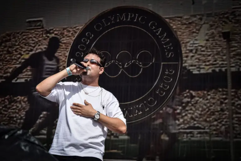 ‘Viva la Vida’ disecciona la vanguardia urbana y la nostalgia rock