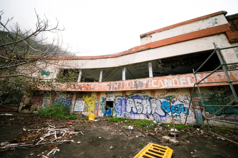 La Laguna adjudica la demolición del antiguo hotel Neptuno