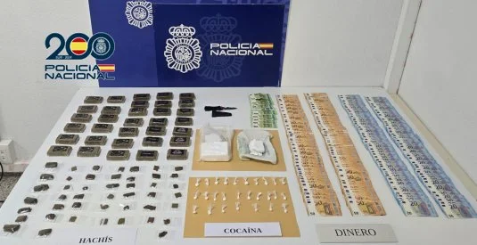 Desmantelan un punto de venta de cocaína y hachís en Arona