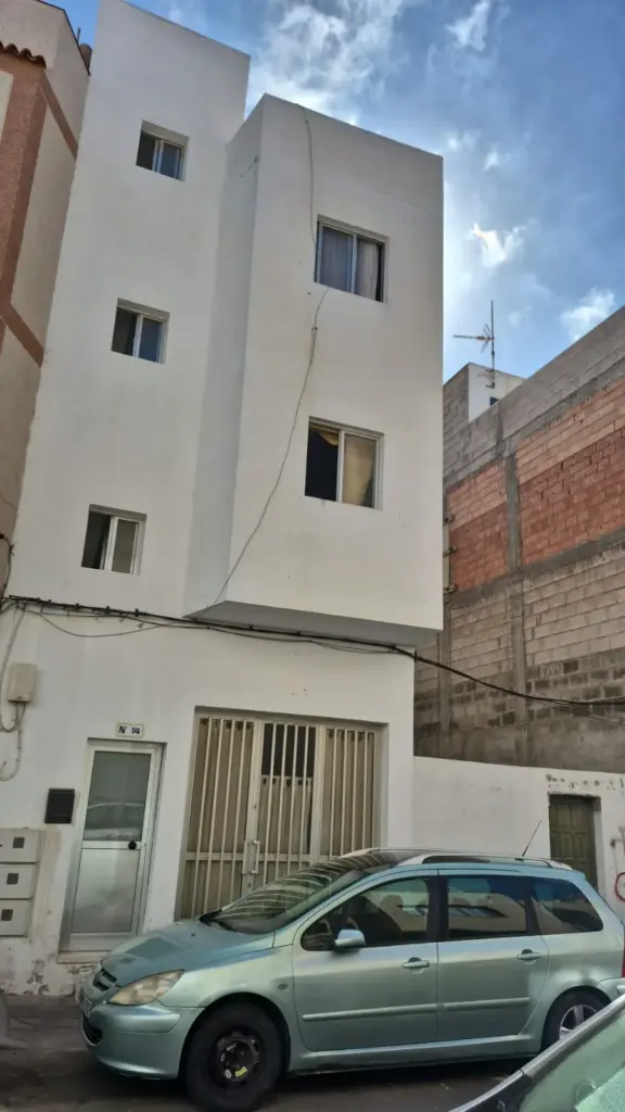 Los Juzgados de Primera Instancia e Instrucción nº 6 y nº 7 de Puerto del Rosario han dictados recientemente dos nuevas sentencias en el caso del casco viejo de Corralejo favorables a los vecinos del pueblo