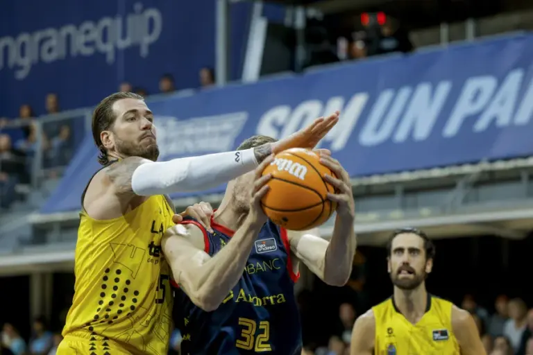 64-96: La Laguna Tenerife provoca otro desastre del MoraBanc| J2 Liga Endesa 25-26