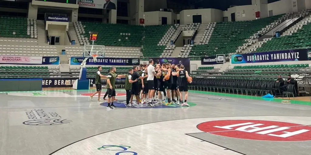 Jugadores de La Laguna Tenerife en Turquía