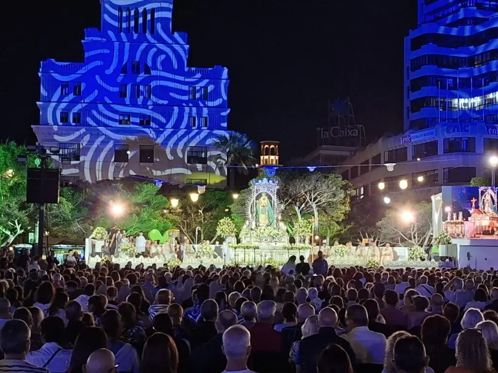 Acto de despedida de la Virgen de Candelaria en Santa Cruz de Tenerife / Ángel Muñiz