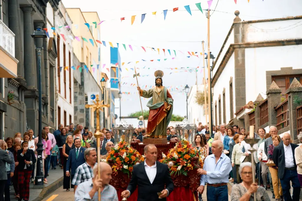 Procesión de San Judas Tadeo en la Villa de Moya