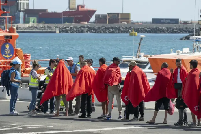Grupo de migrantes llegados a Canarias. Imagen EFE