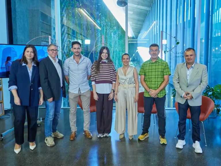 El Cabildo se suma al reto de Noah Higón que subirá al Teide para visibilizar la importancia de investigar las enfermedades raras