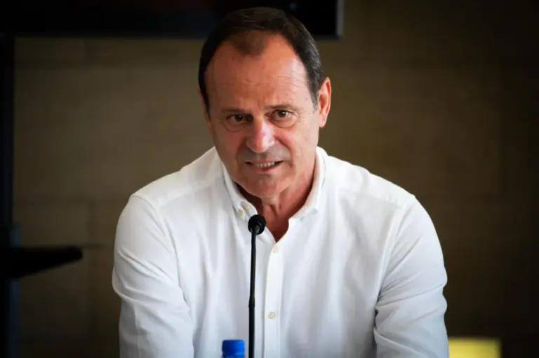 Óscar Hernández encabeza la candidatura al congreso constituyente de Primero Canarias