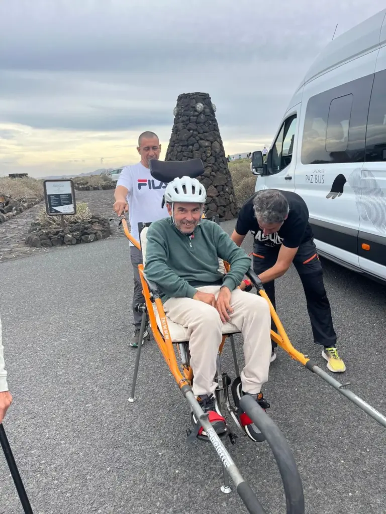 Gerardo antes de entrar a la Cueva de Los verdes