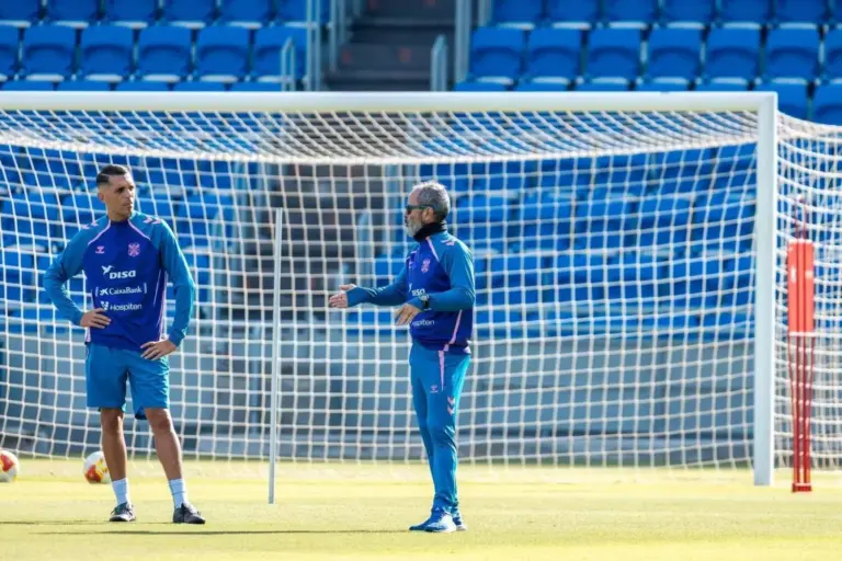 Álvaro Cervera: «Tenemos que acertar en las dos áreas»