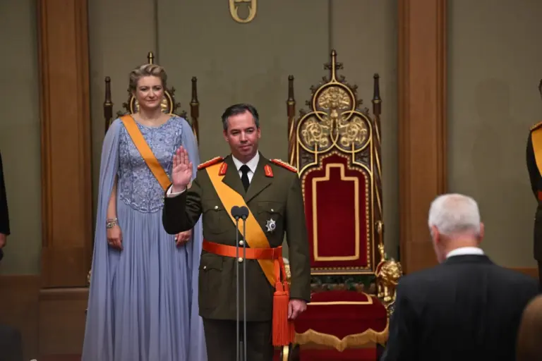 El Gran Duque de Luxemburgo pasa la corona a su hijo tras 25 años en el trono