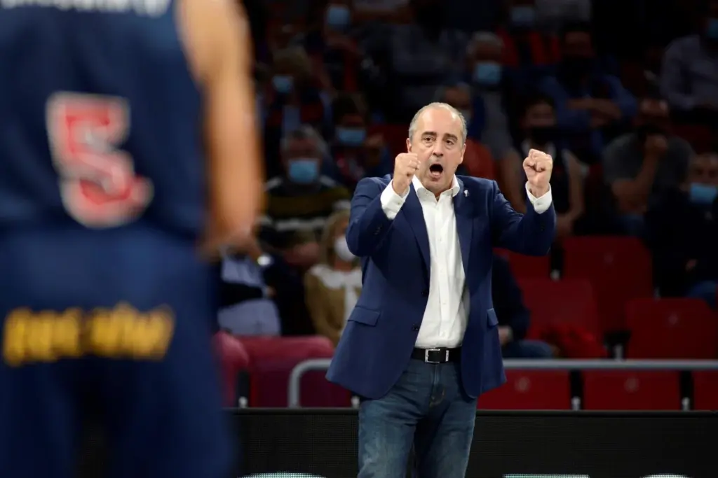 El técnico de La Laguna Tenerife ha reiterado que se trata de un rival “con una plantilla larga y que está acostumbrado a competir a muy alto nivel desde la llegada de Sito Alonso al banquillo”