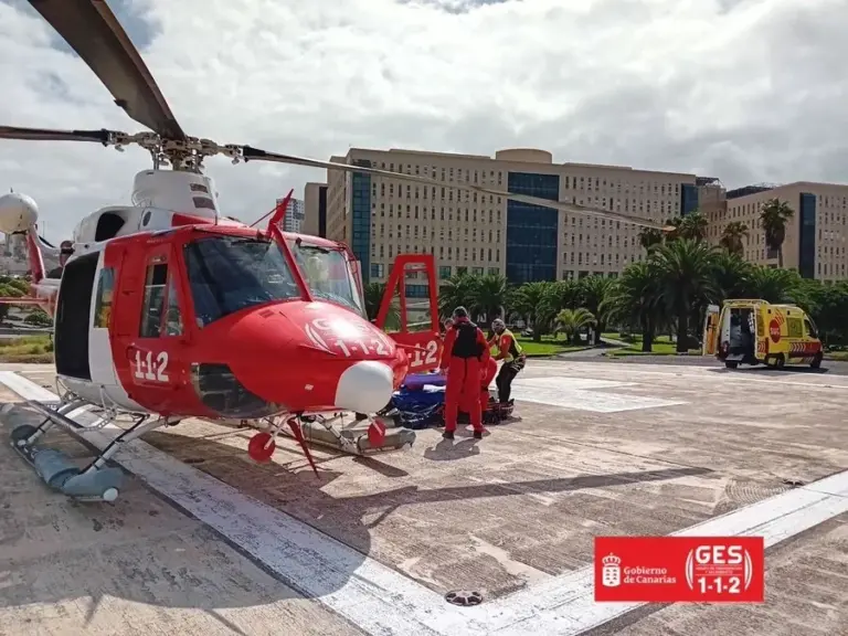 Rescatan a una mujer tras sufrir un accidente en Los Cernícalos, en Telde