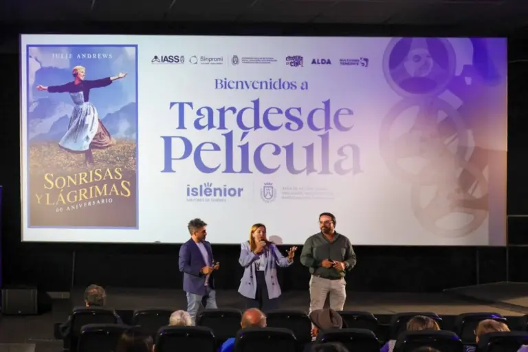 ‘Charlas de cine’ promueve el cine 65+ y su reencuentro con la gran pantalla