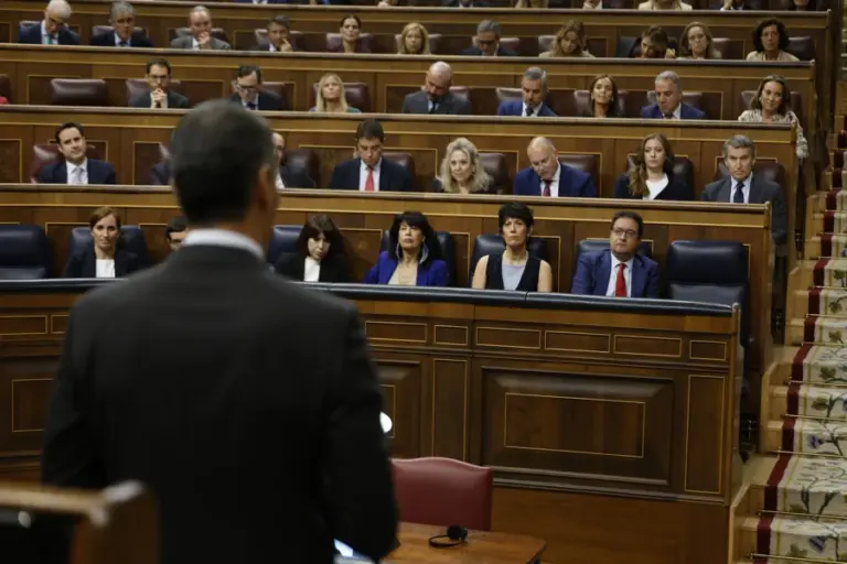 El PP acusa al Gobierno de ser el último eslabón de las mafias de tráfico de inmigrantes