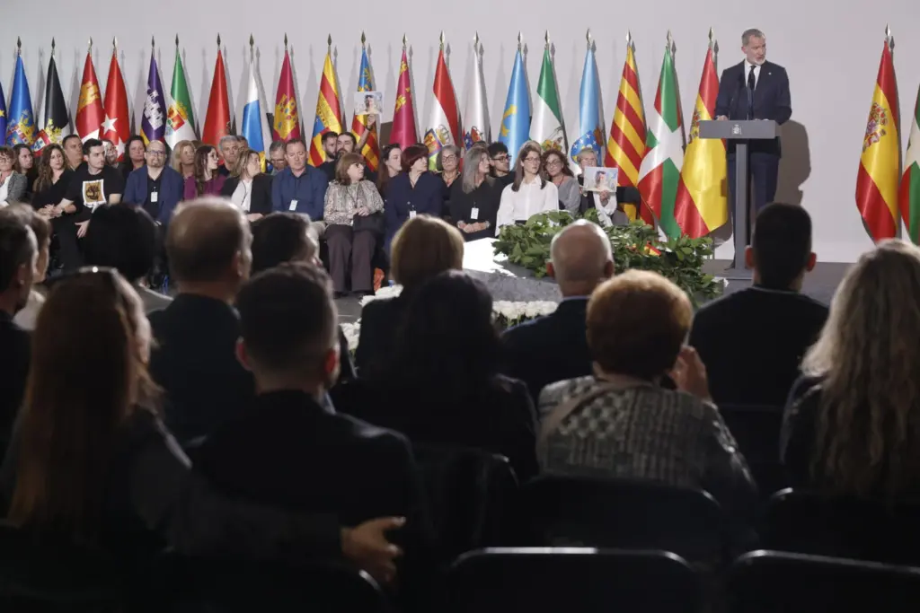 El rey Felipe VI interviene en el funeral de Estado por las 237 víctimas de la dana celebrado este miércoles en Valencia con motivo del primer aniversario de la tragedia