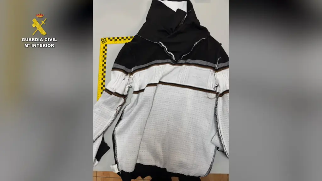 Ropa donde llevaban oculta la droga interceptada en la prisión Tenerife II
