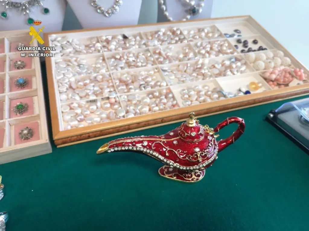 Parte del material incautado en la operación Oretel