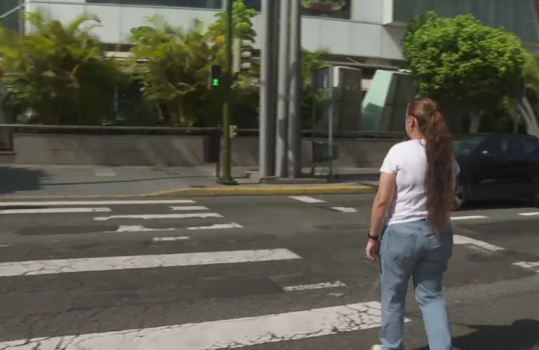 La ONCE alerta de la escasez de semáforos sonoros en Canarias