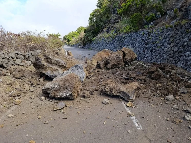 Cierre temporal de la carretera de La Cumbre en El Hierro por un desprendimiento