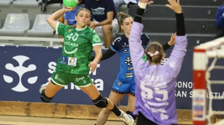 El Rocasa Gran Canaria busca mantener el liderato en su visita al SAR Rodavigo