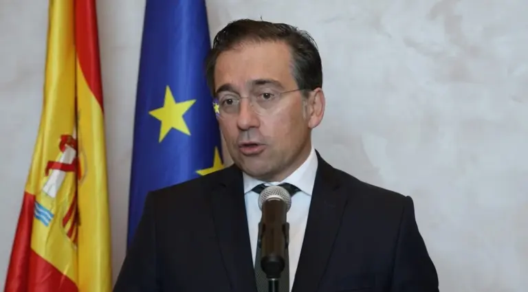 José Manuel Albares cifra en 50 los españoles retenidos en Israel, sin fecha fija para su deportación