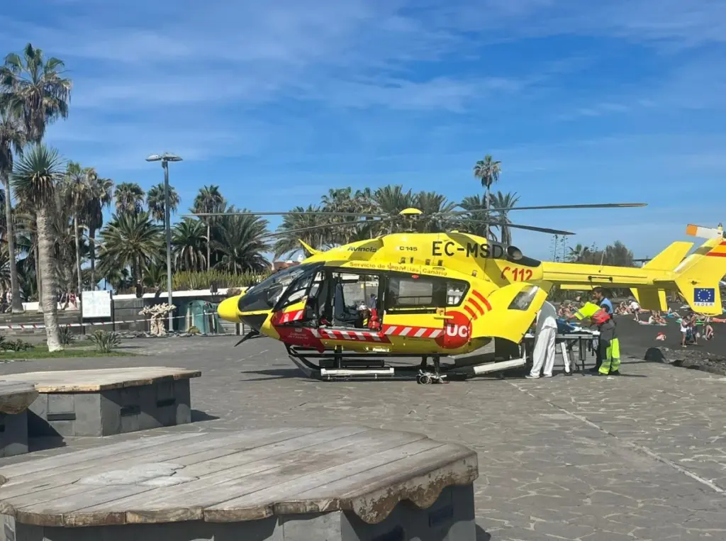 Evacúan a una menor con signos de ahogamiento grave de una piscina de Tenerife