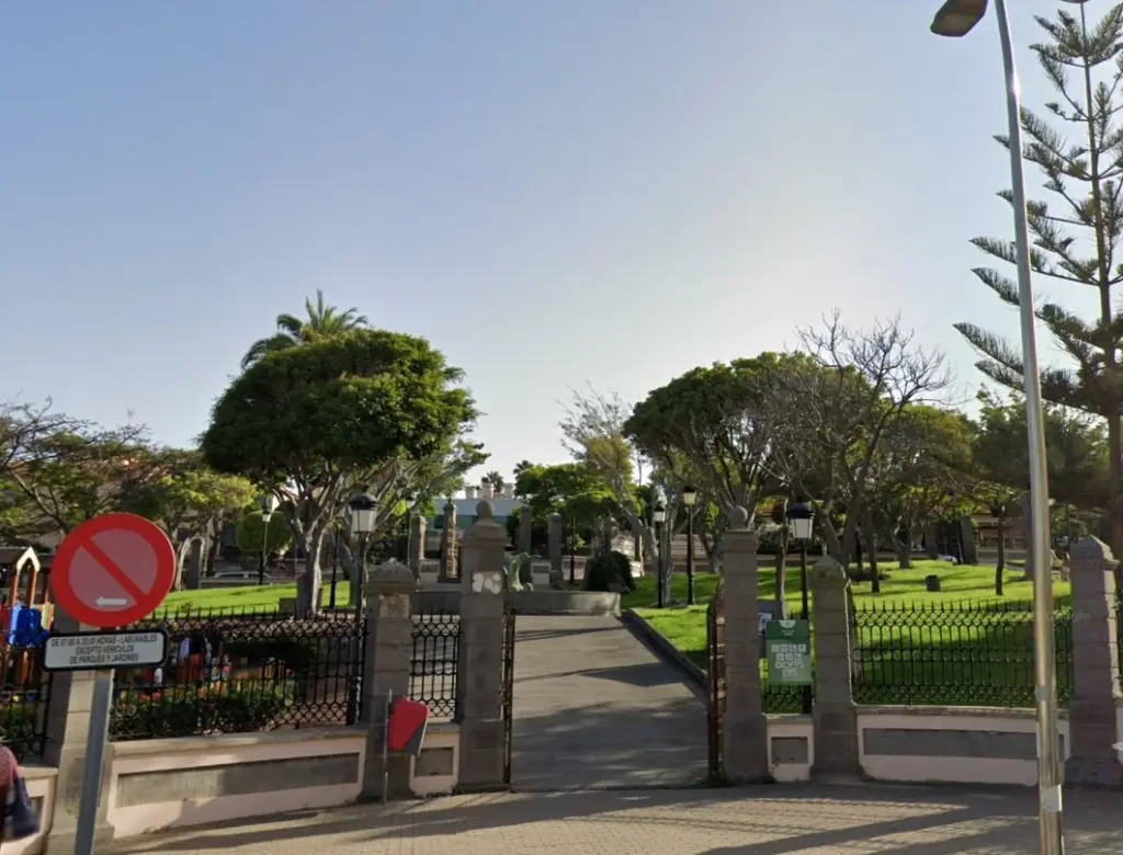 Parque Arnao, en Telde, donde resultaron heridos dos jóvenes a los que atacaron una veintena de jóvenes