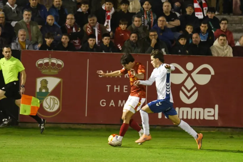 El CD Tenerife golea al RSD Alcalá y avanza a la siguiente ronda de la Copa del Rey