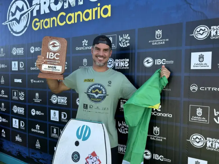 Uri Valadão gana su segundo título mundial de bodyboard en el Frontón King