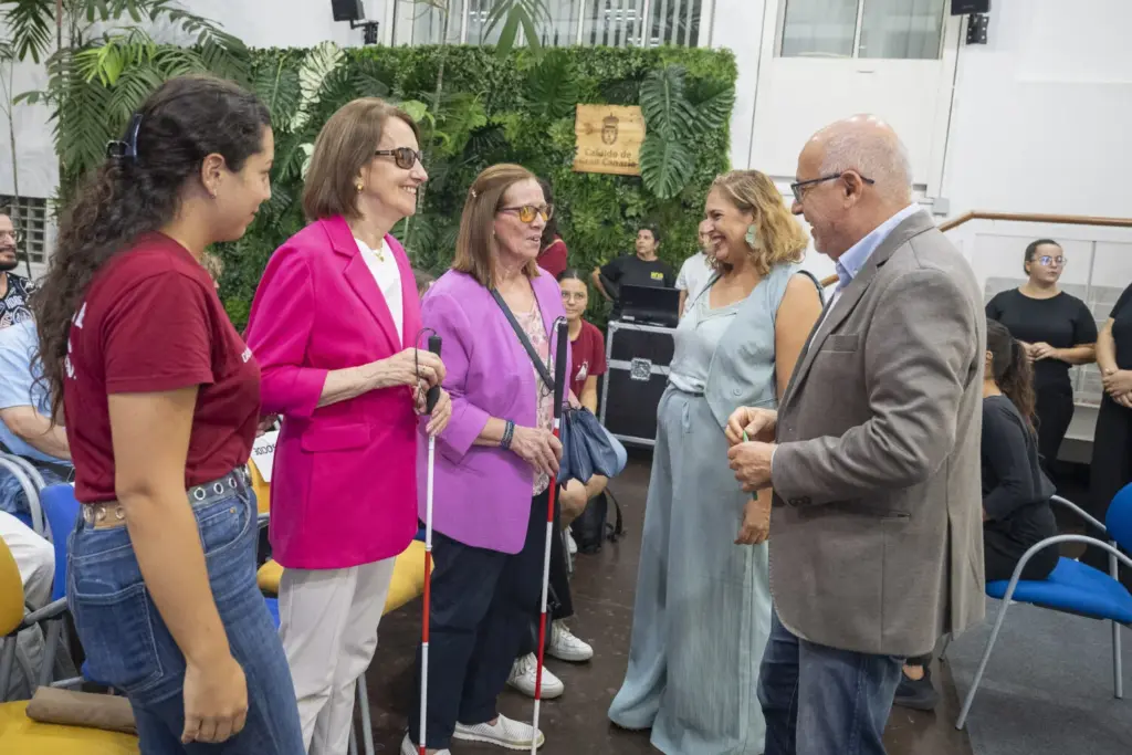 Gran Canaria ha celebrado un acto para conmemorar el Día Europeo de las Personas Sordociegas y les da voz para crear mayor concienciación social
