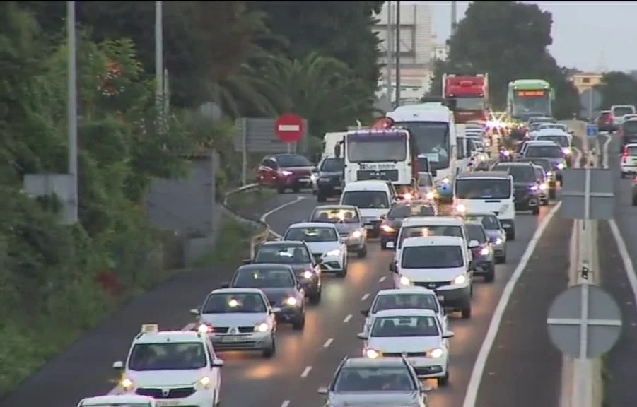 Las colas en la TF-5 se reducen sobre un 15 % en horas de mayor congestión
