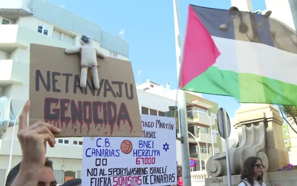 Miles de personas se manifiestan en Tenerife contra el genocidio en Gaza